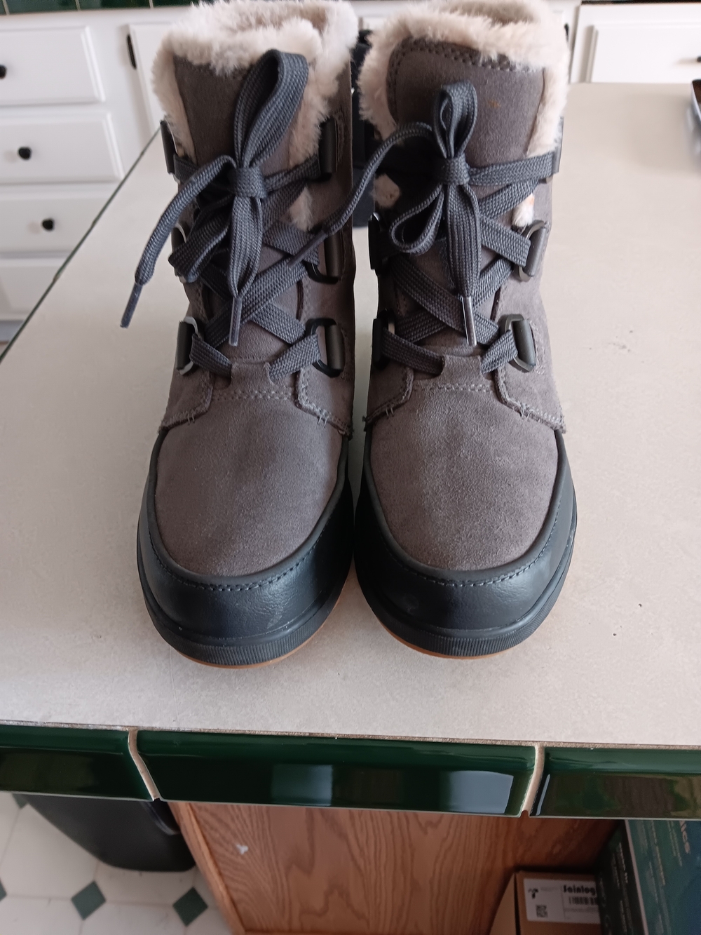 Womens Sorel Size 7.5 Boots